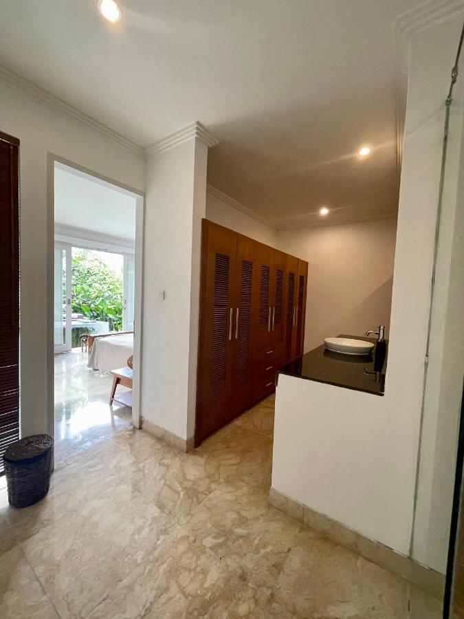 Private Suite In A Kids Friendly Big Shared Villa In Canggu Ngoại thất bức ảnh