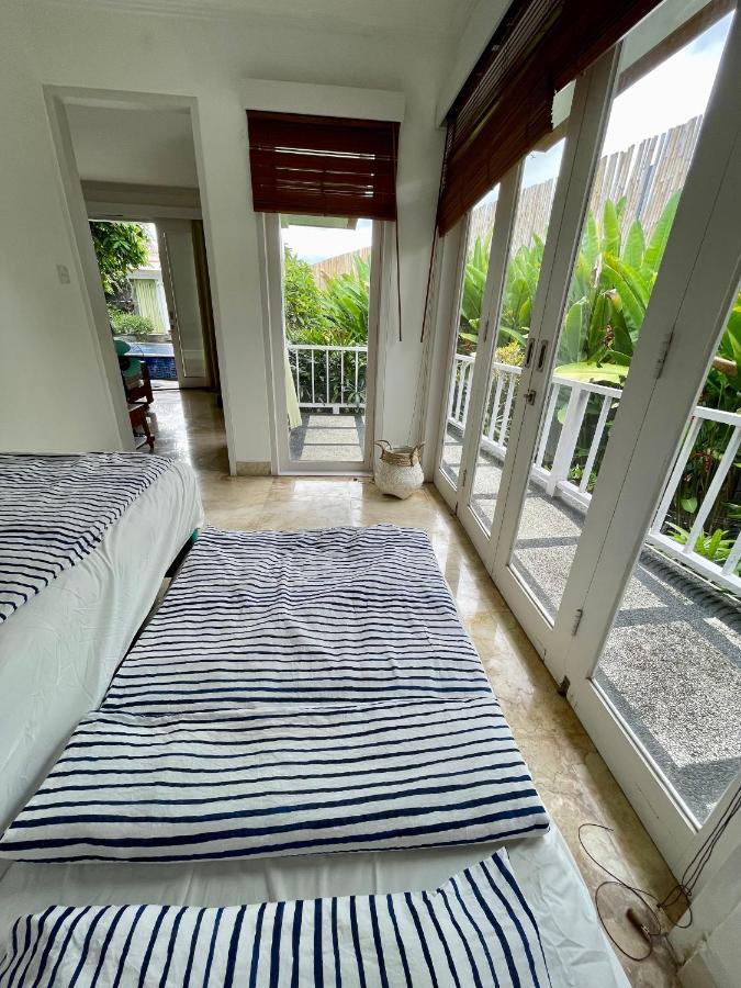 Private Suite In A Kids Friendly Big Shared Villa In Canggu Ngoại thất bức ảnh