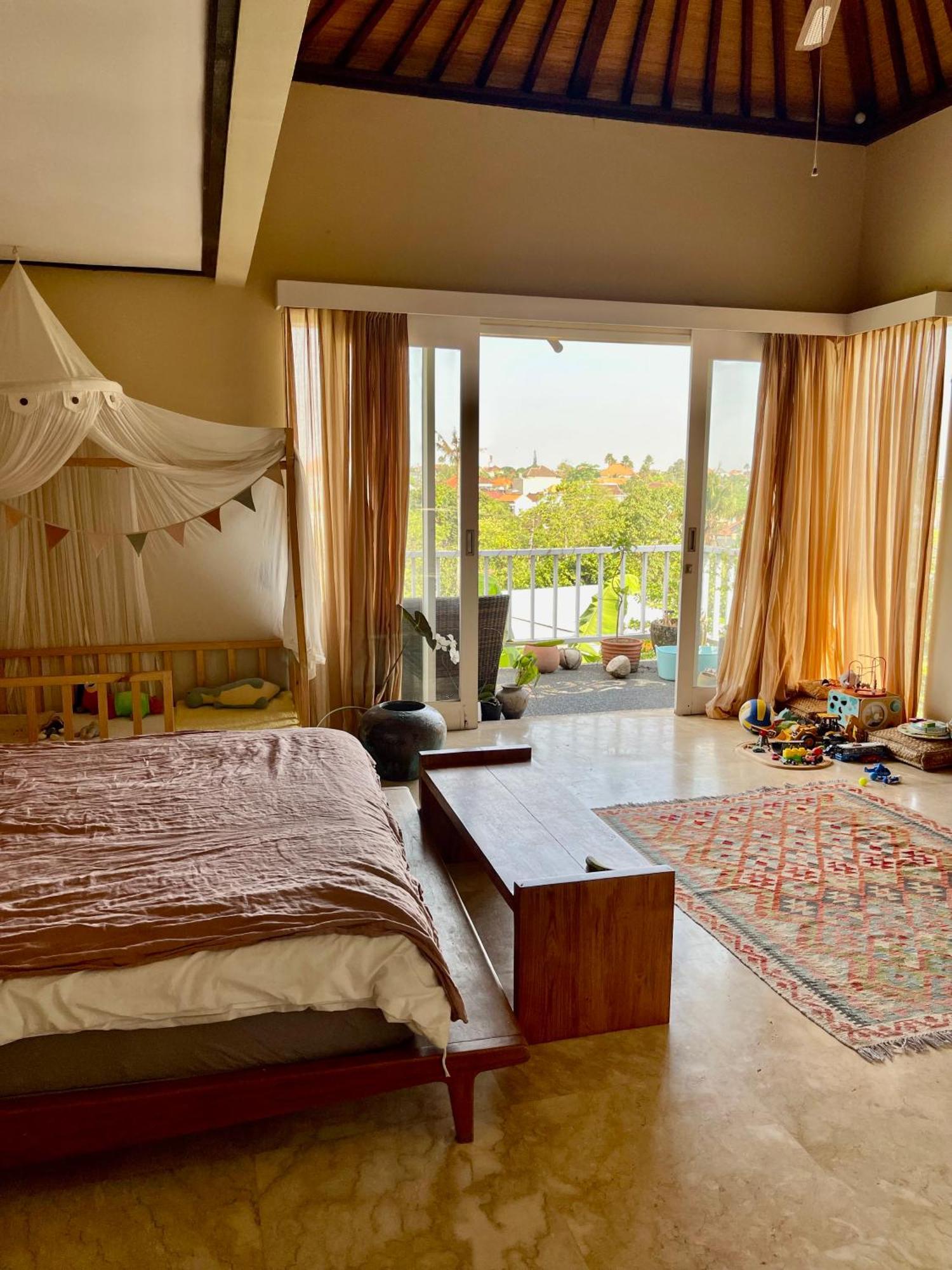 Private Suite In A Kids Friendly Big Shared Villa In Canggu Ngoại thất bức ảnh